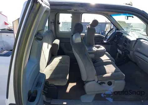 2001 Ford F-250 Lariat/Xl/Xlt из США, поврежденный, VIN 1FTNX21F61ED60491